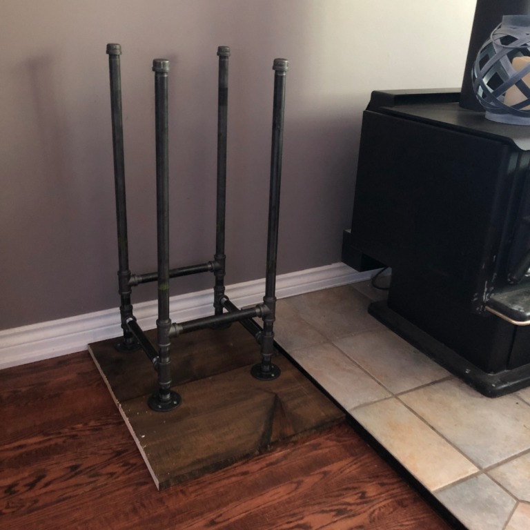 DIY Plumbers Pipe Wood Rack | Decor and Design